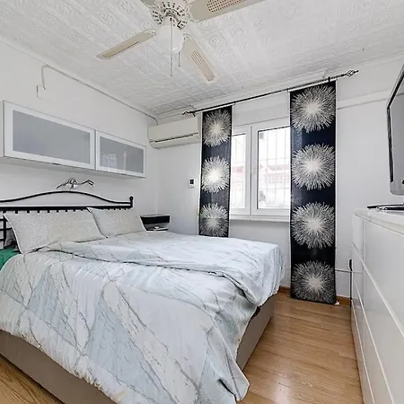 Apartment Townhouse Pink